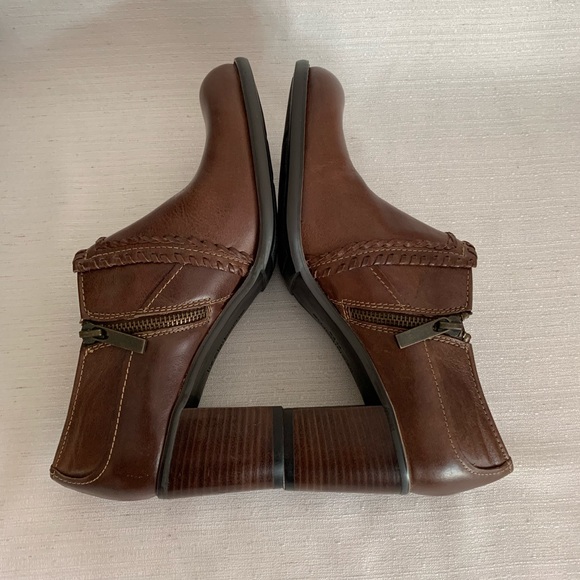 NWOT Liz Claiborne Mohave Brown Leather 
Flex Ankle Boot Woman’s 8.5M - Picture 9 of 14